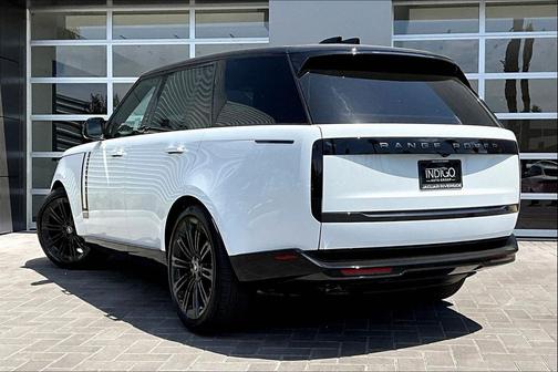 2025 Land Rover Range Rover P530 SE