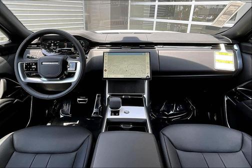 2025 Land Rover Range Rover P530 SE 7 Seat