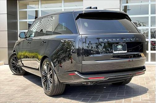 2025 Land Rover Range Rover P530 SE
