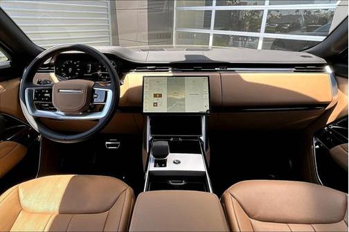 2025 Land Rover Range Rover P530 SE