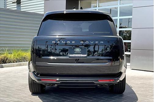 2025 Land Rover Range Rover P530 SE