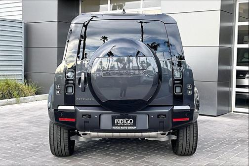 2026 Land Rover Defender P400 X-Dynamic SE