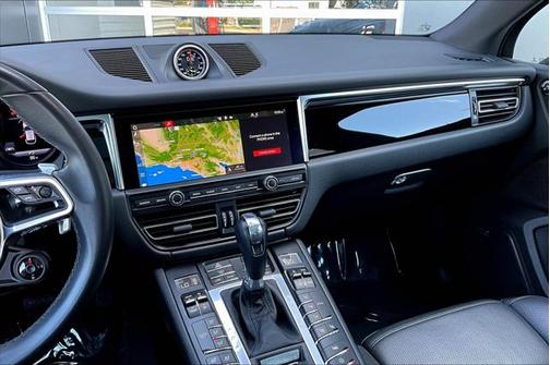 2020 Porsche Macan Base