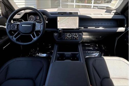 2025 Land Rover Defender 110 P400 X-Dynamic SE