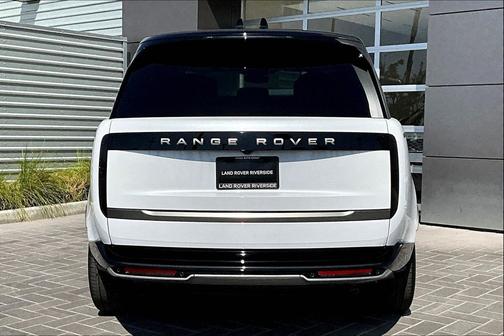 2025 Land Rover Range Rover P400 SE