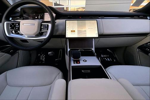 2026 Land Rover Range Rover P400 SE