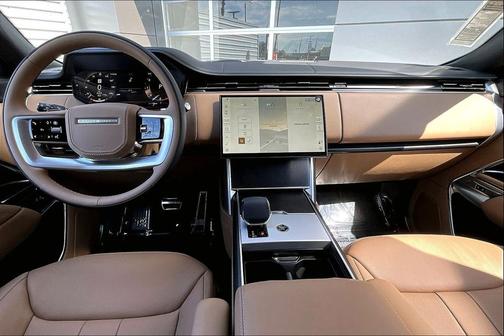 2026 Land Rover Range Rover P400 SE 7 Seat