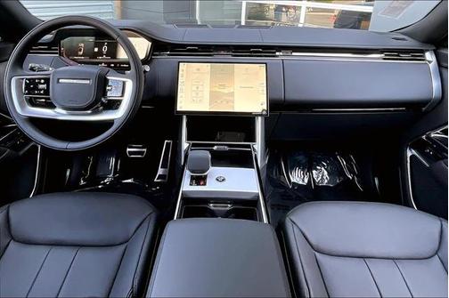 2025 Land Rover Range Rover P400 SE 7 Seat