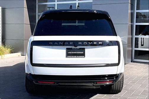 2026 Land Rover Range Rover P400 SE