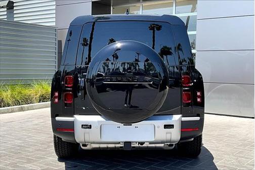 2025 Land Rover Defender 130 P300 S