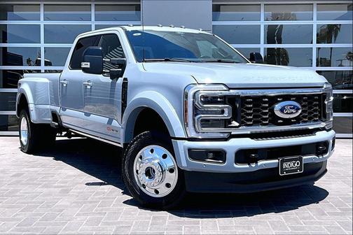 Gray Metallic 2025 Ford F-450 Platinum