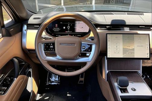 Belgravia Green Metallic 2024 Land Rover Range Rover P400 SE