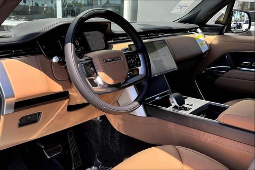 2025 Land Rover Range Rover P400 SE
