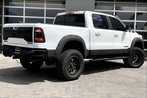 Bright White Clearcoat 2021 RAM 1500 Big Horn/Lone Star