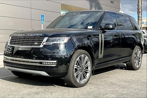 Santorini Black 2025 Land Rover Range Rover P400 SE 7 Seat