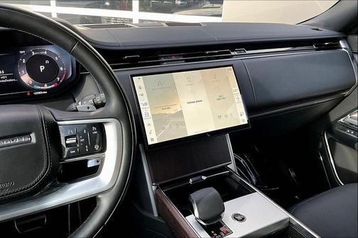 2025 Land Rover Range Rover P400 SE 7 Seat