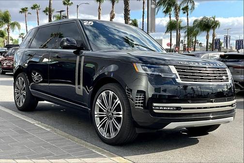 Santorini Black 2025 Land Rover Range Rover P400 SE 7 Seat