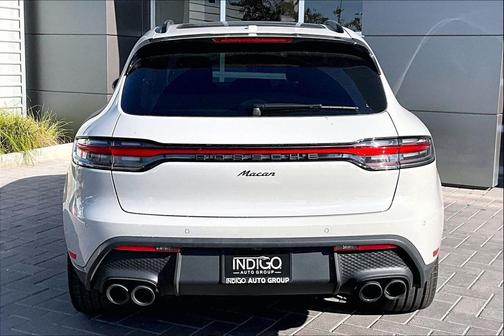 2024 Porsche Macan Base