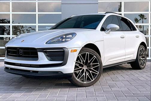 2024 Porsche Macan Base