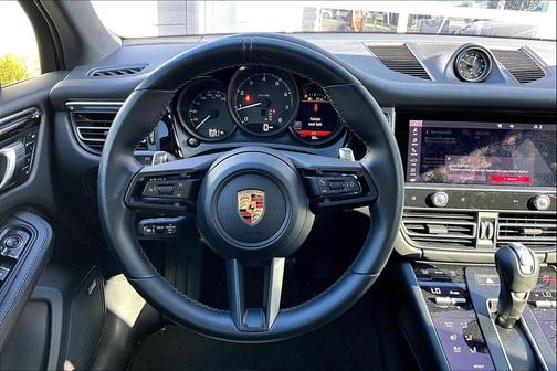 2024 Porsche Macan Base