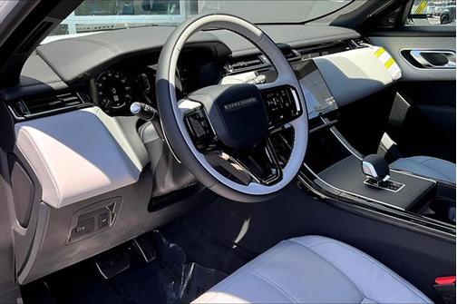 2026 Land Rover Range Rover Velar P250 SE R-Dynamic