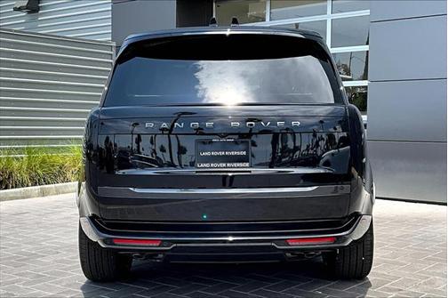 2025 Land Rover Range Rover P530 SE 7 Seat