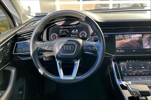 2021 Audi Q7 55 Premium Plus