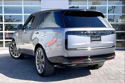 2026 Land Rover Range Rover P400 SE