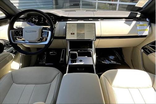 2025 Land Rover Range Rover P400 SE 7 Seat