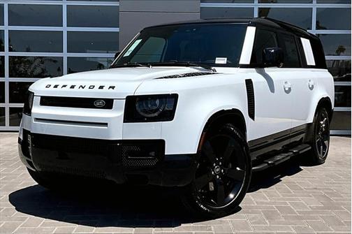 2025 Land Rover Defender 130 P400 X-Dynamic SE