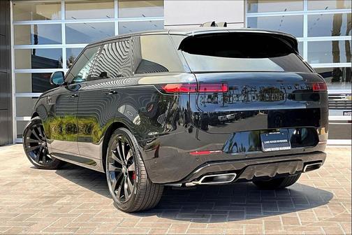 2025 Land Rover Range Rover Sport SE