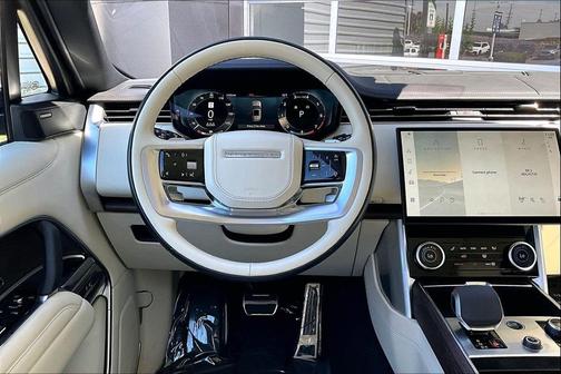 Batumi Gold Premium Metallic 2023 Land Rover Range Rover P400 SE