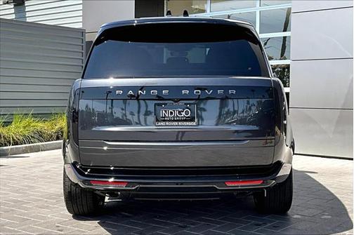 2025 Land Rover Range Rover P400 SE