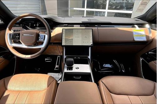 2025 Land Rover Range Rover P400 SE