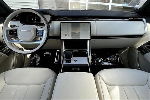 2025 Land Rover Range Rover P400 SE