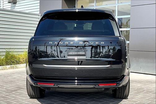 2025 Land Rover Range Rover P400 SE