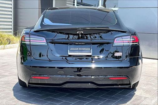 Solid Black 2022 Tesla Model S Plaid