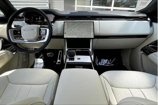 2025 Land Rover Range Rover P530 SE