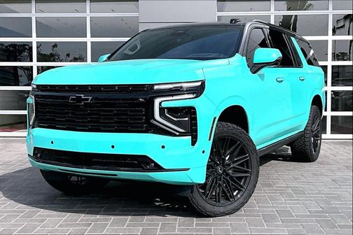 2025 Chevrolet Suburban 4WD High Country