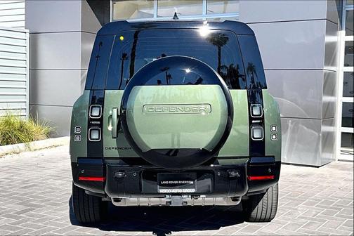 2026 Land Rover Defender P400 X-Dynamic SE