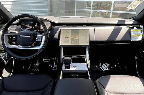 2025 Land Rover Range Rover P400 SE