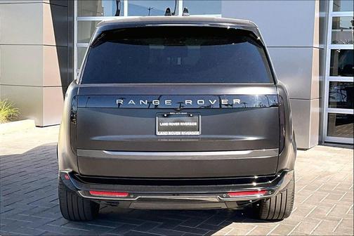 2025 Land Rover Range Rover P550e Autobiography