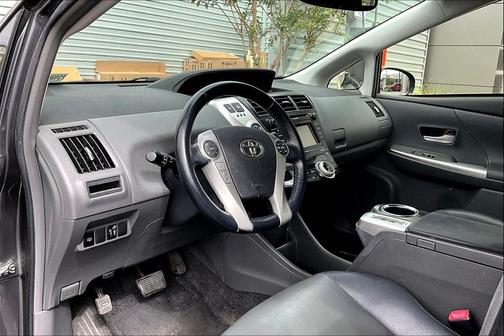 2013 Toyota Prius v Two