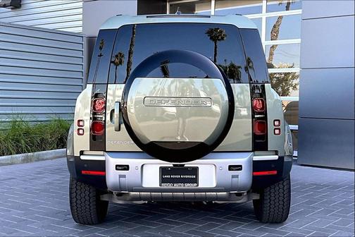 2024 Land Rover Defender 110 P300