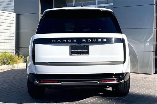 2025 Land Rover Range Rover P400 SE