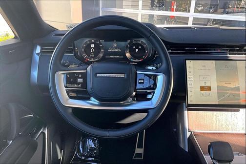 2025 Land Rover Range Rover P400 SE