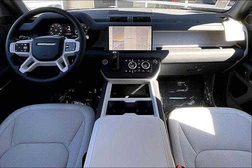 2025 Land Rover Defender 110 P300