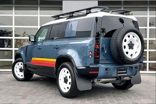 2025 Land Rover Defender 110 P300