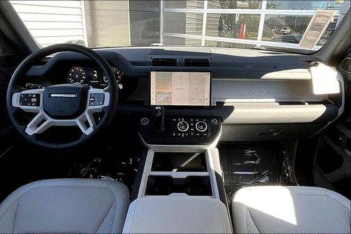 2025 Land Rover Defender 110 P300
