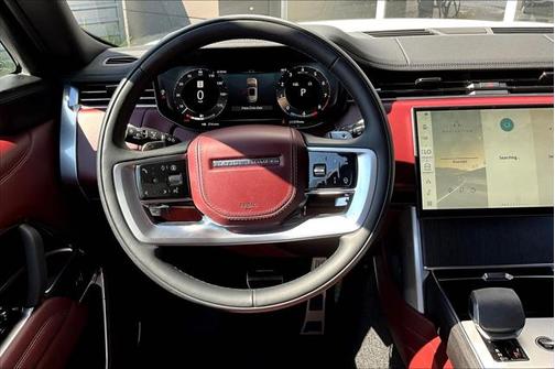 2025 Land Rover Range Rover P530 SE